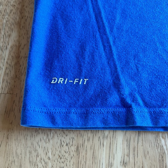 Nike tee - Picture 3 of 8